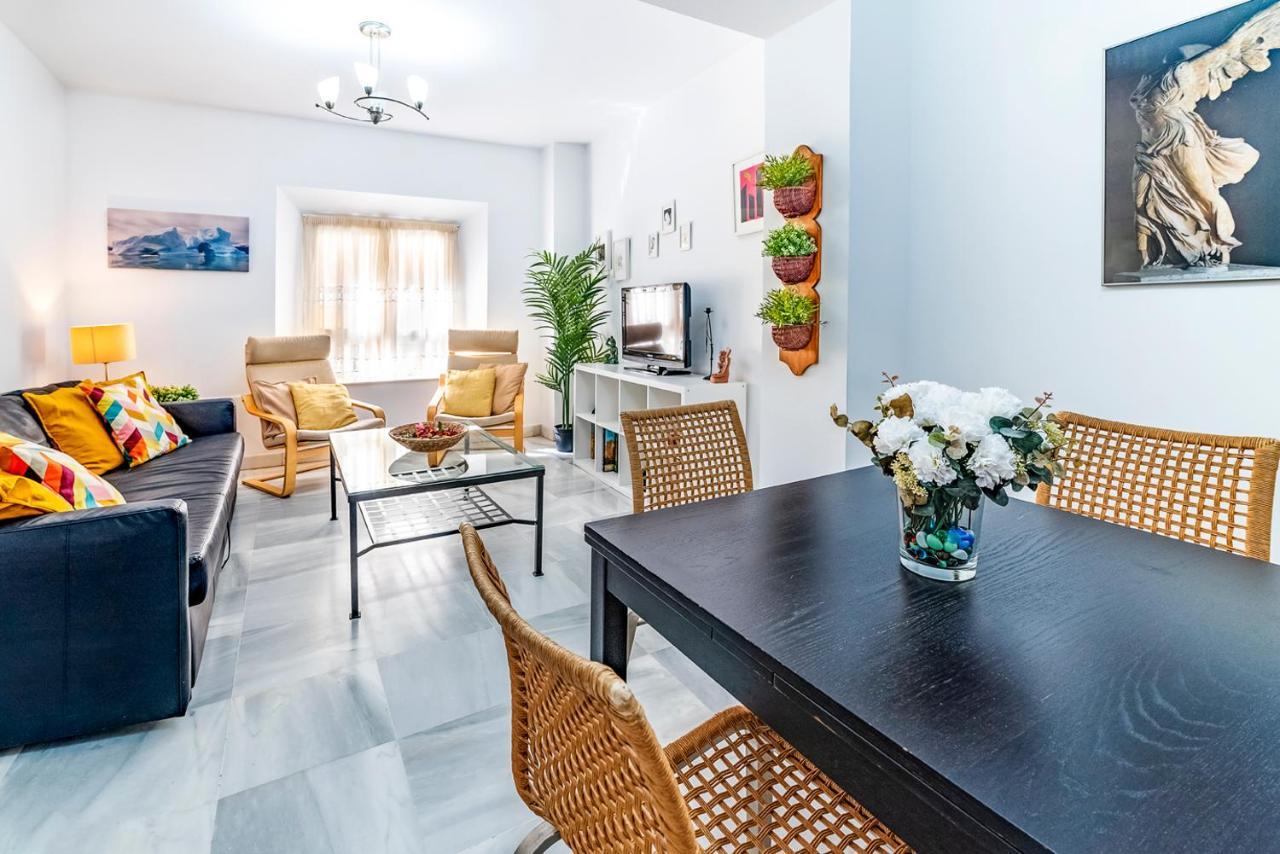 Alohamundi Almansa Apartment เซบีญา ภายนอก รูปภาพ